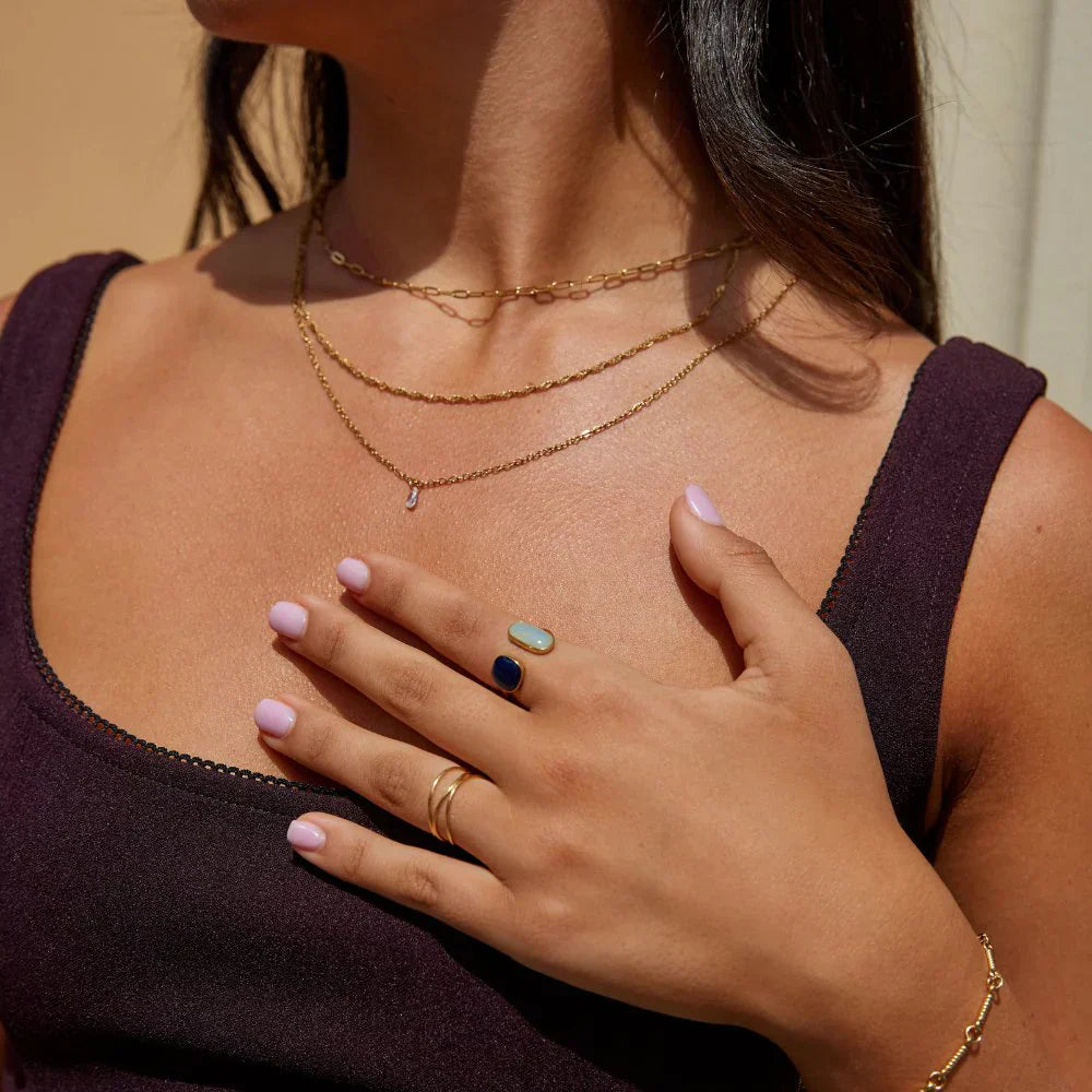 Olympe – Offene Retro-Ring in Gold mit Emaille-Effekt