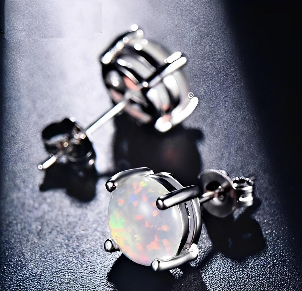 Camille – Elegante Stud-Ohrringe in Opal