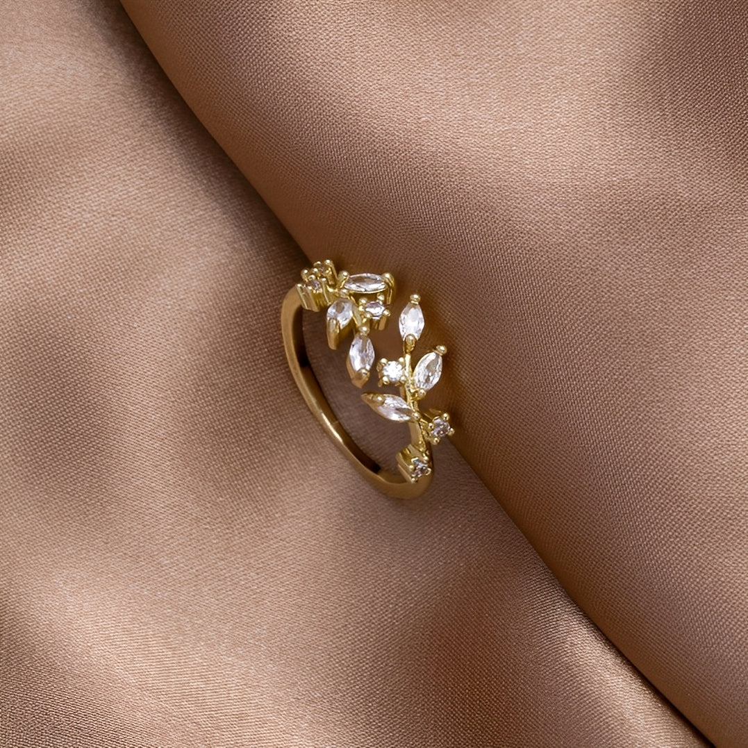 Aretha – Ring Liane Kristall in 18K Gold
