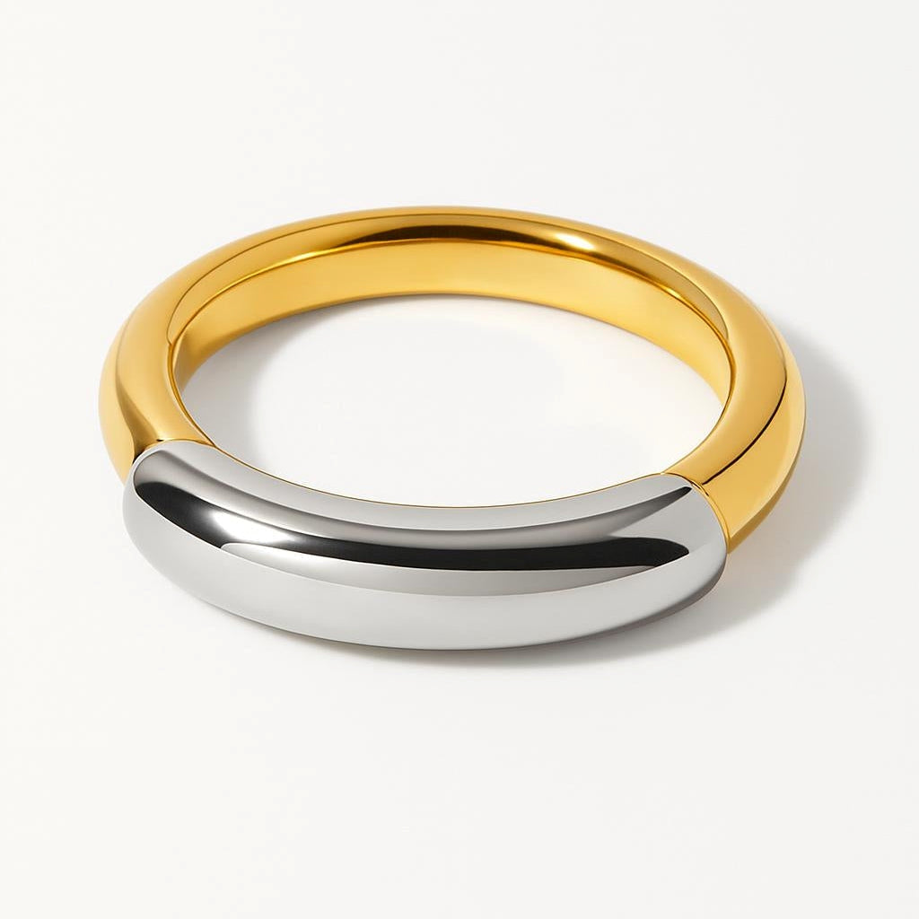 Ciela – Zweifarbiger Ring aus Titanstahl vergoldet 18K