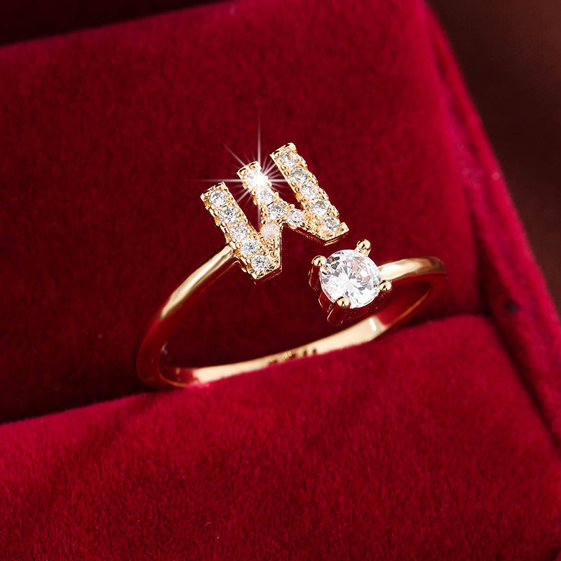 Nova – Moderner Offener Ring mit Initiale und Zirkonia