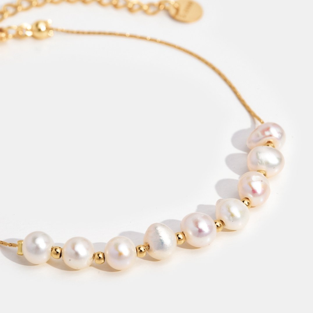 Saphira – Armband Schimmernde Perlen