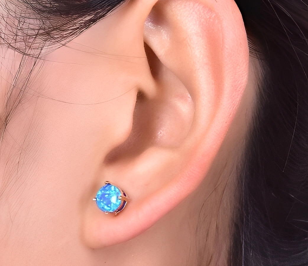 Camille – Elegante Stud-Ohrringe in Opal