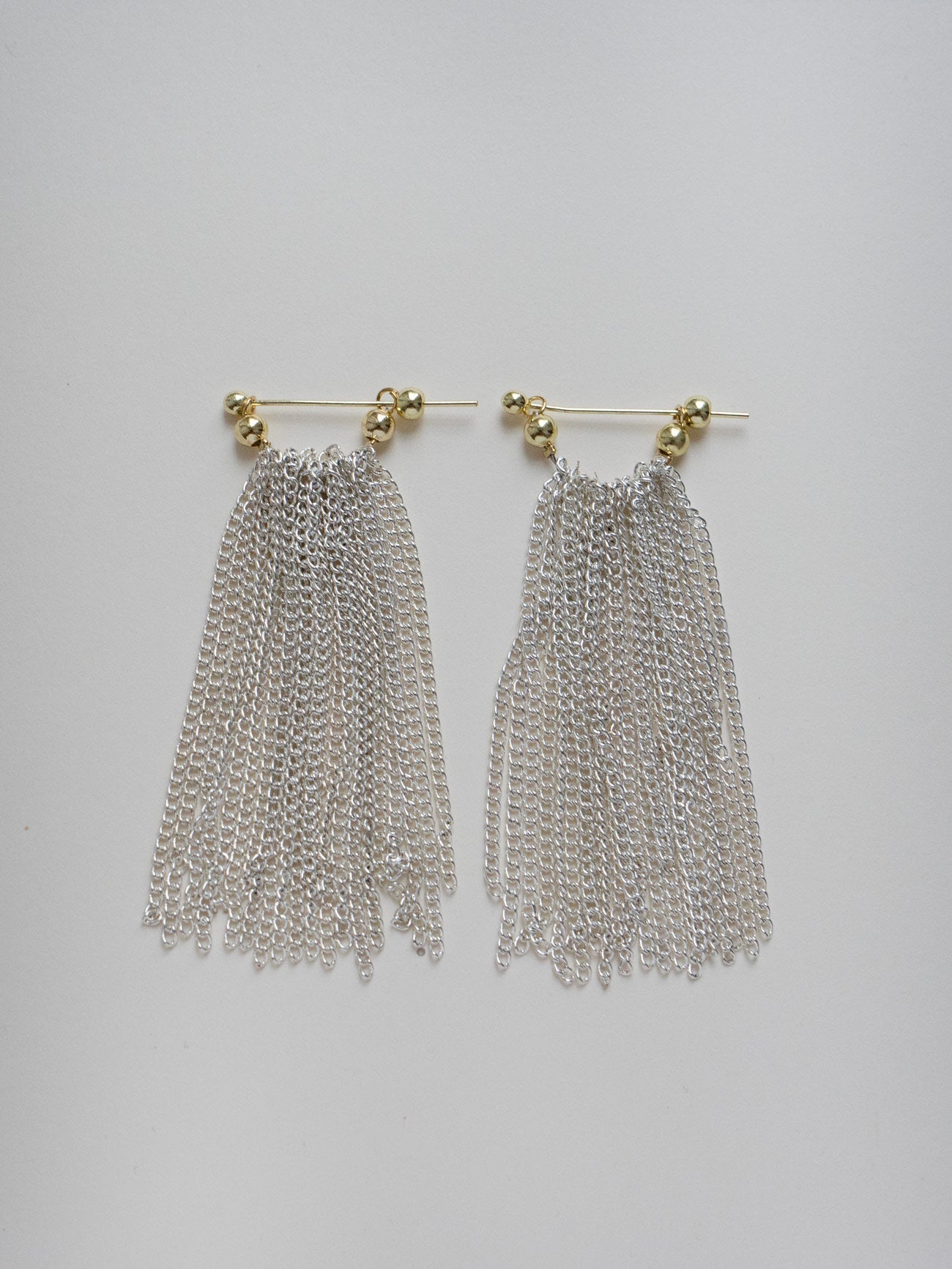 Nora - Lange fließende Silberketten-Ohrringe