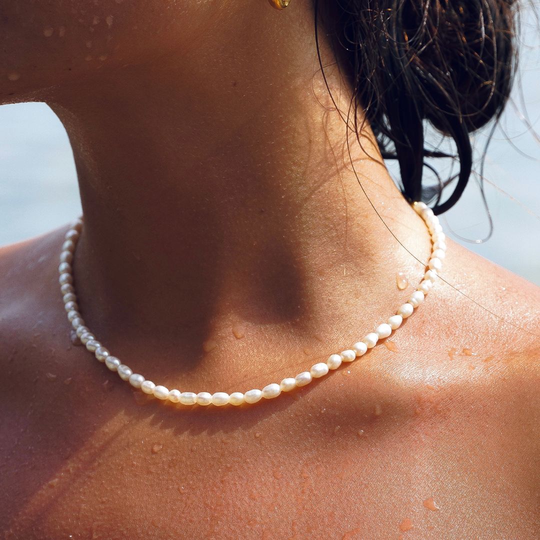 Kara – Halskette mit Mini-Süßwasserperlen