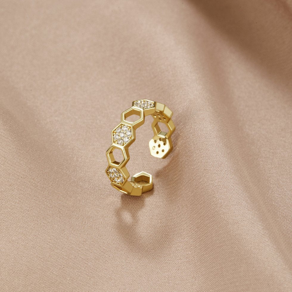 Melina – Ring Strahlen aus Honig in Gold und Kristall