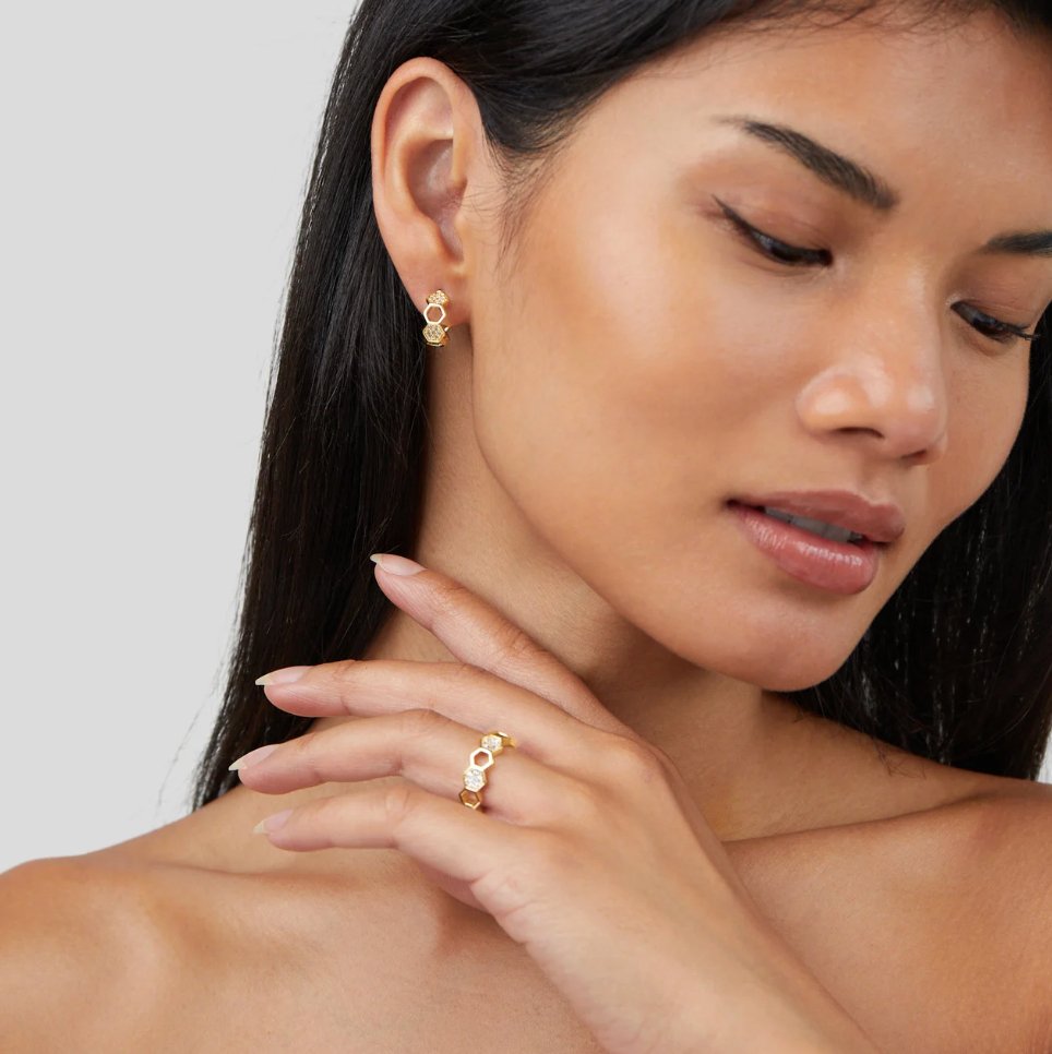 Melina – Ring Strahlen aus Honig in Gold und Kristall
