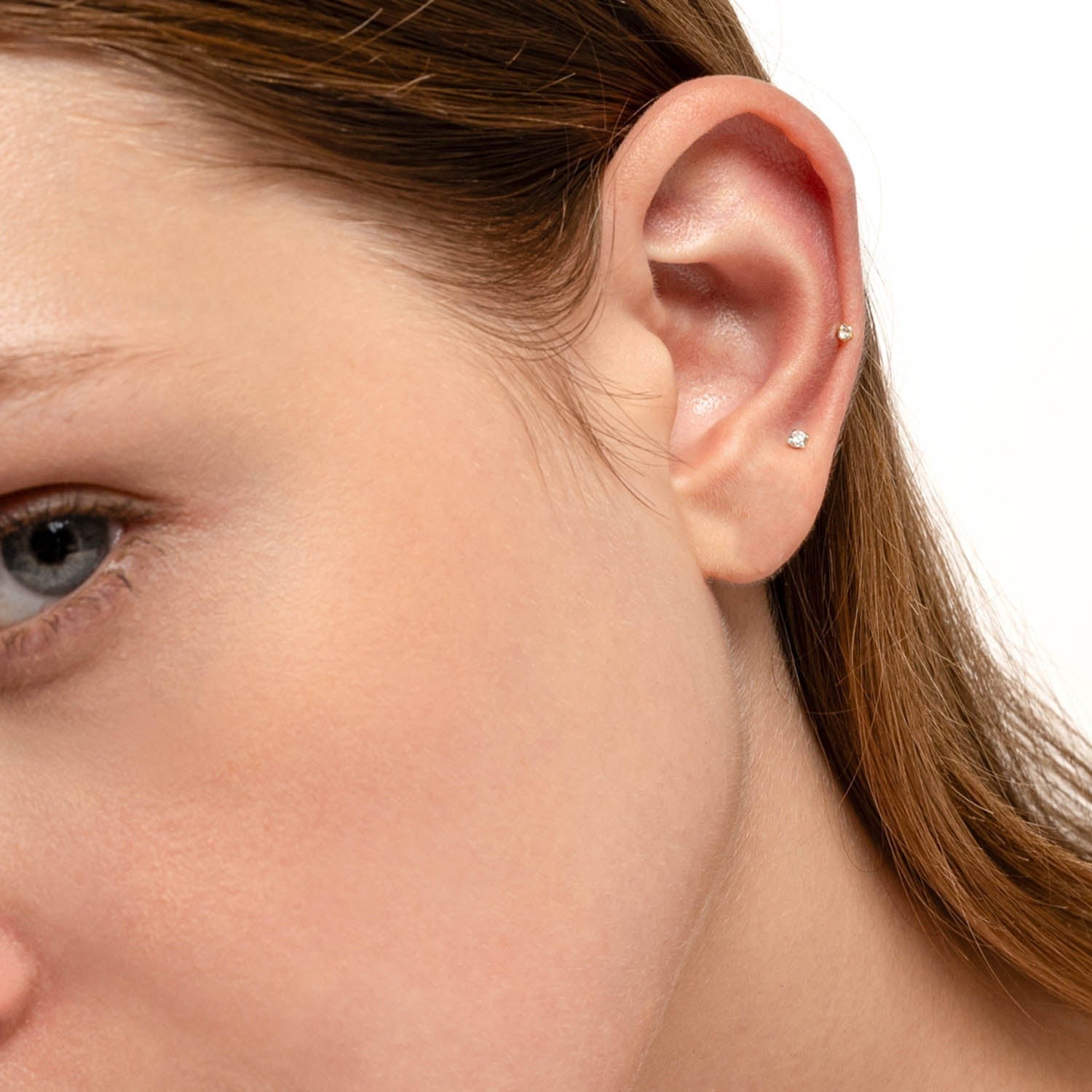 Sloane - Glitzernde Mini Ohrstecker 2mm