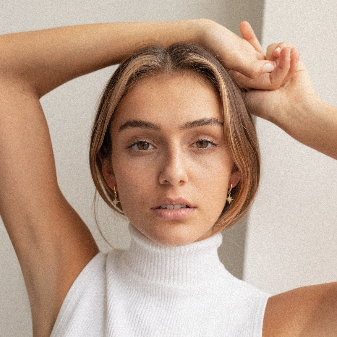 Starburst Opal Huggie Ohrringe - Zirkon Stern-Ohrringe