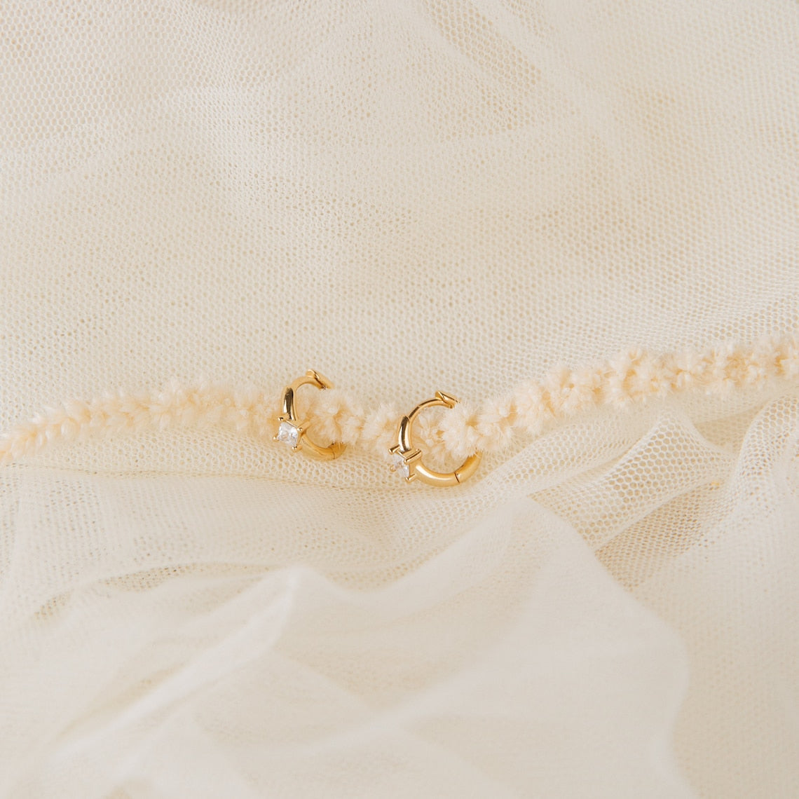 Diamant-Ohrring - Glitzernder Huggie-Ohrring