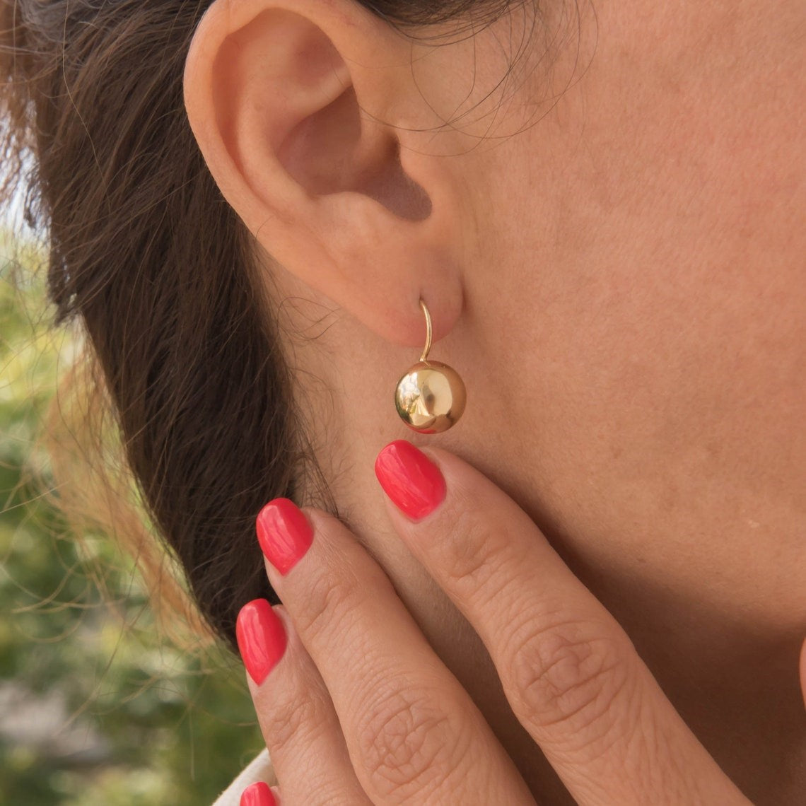 Kugel-Ohrringe - Glänzende runde Ohrhaken