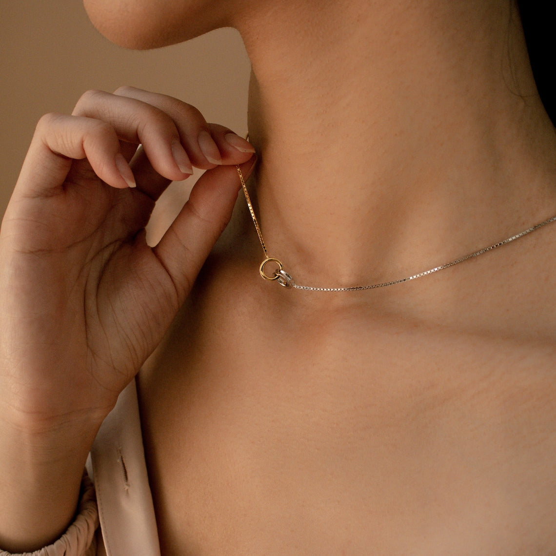 Ewiger Kreis Halskette - Verknüpfte Kreis-Halskette