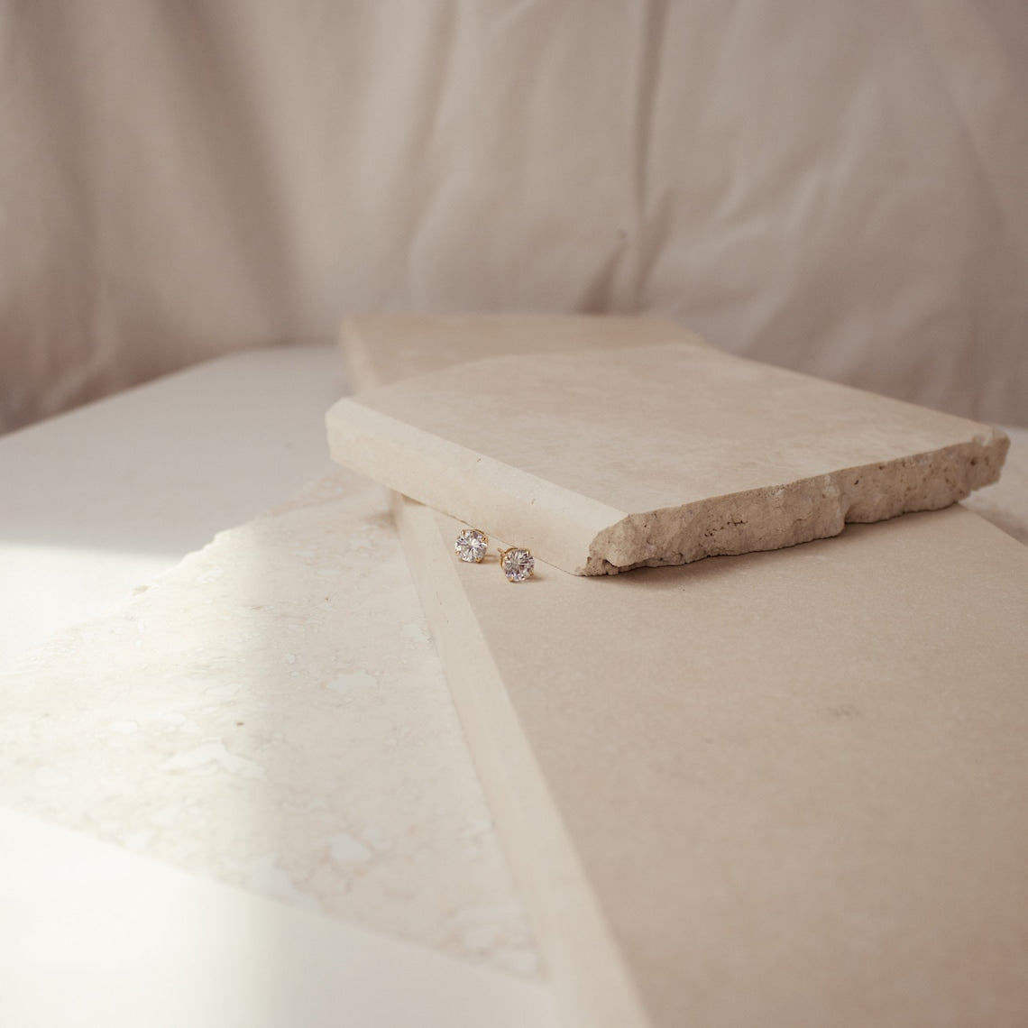 Klassische Diamant-Ohrstecker - Ohrringe mit rundem Stein