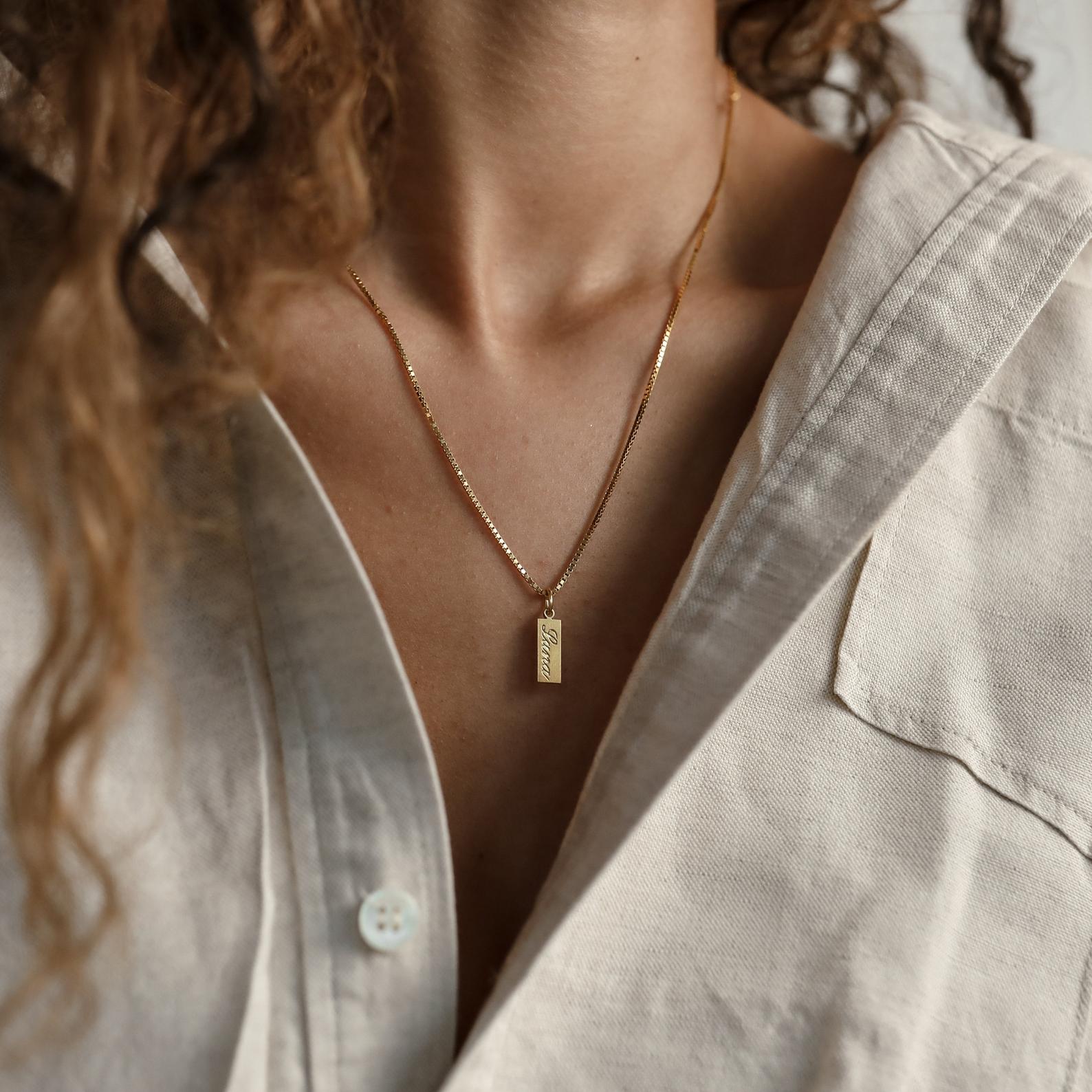 Lina – Personalisierte Feine Plakettenkette