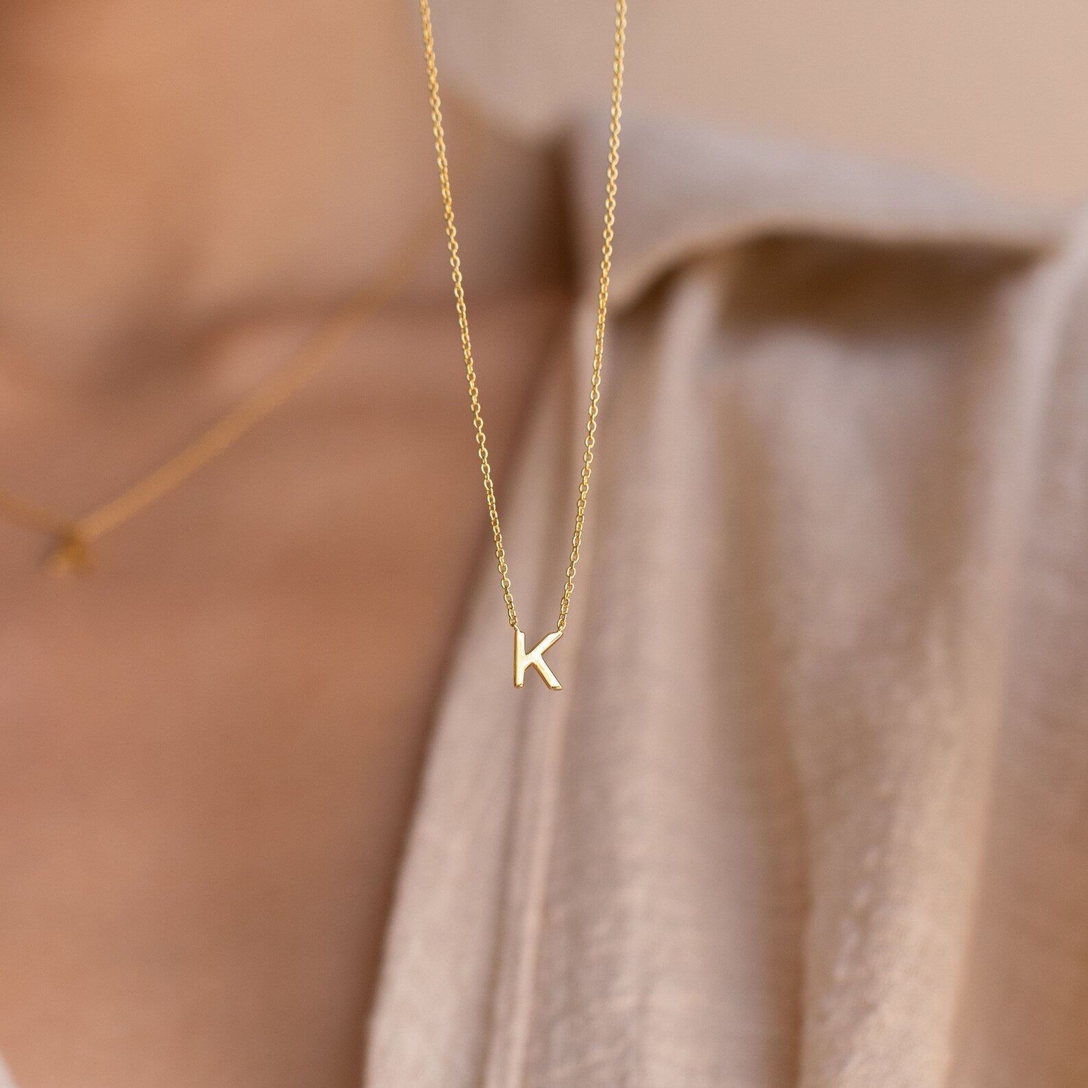 Jasmine – Zarte Kette mit personalisiertem Initial