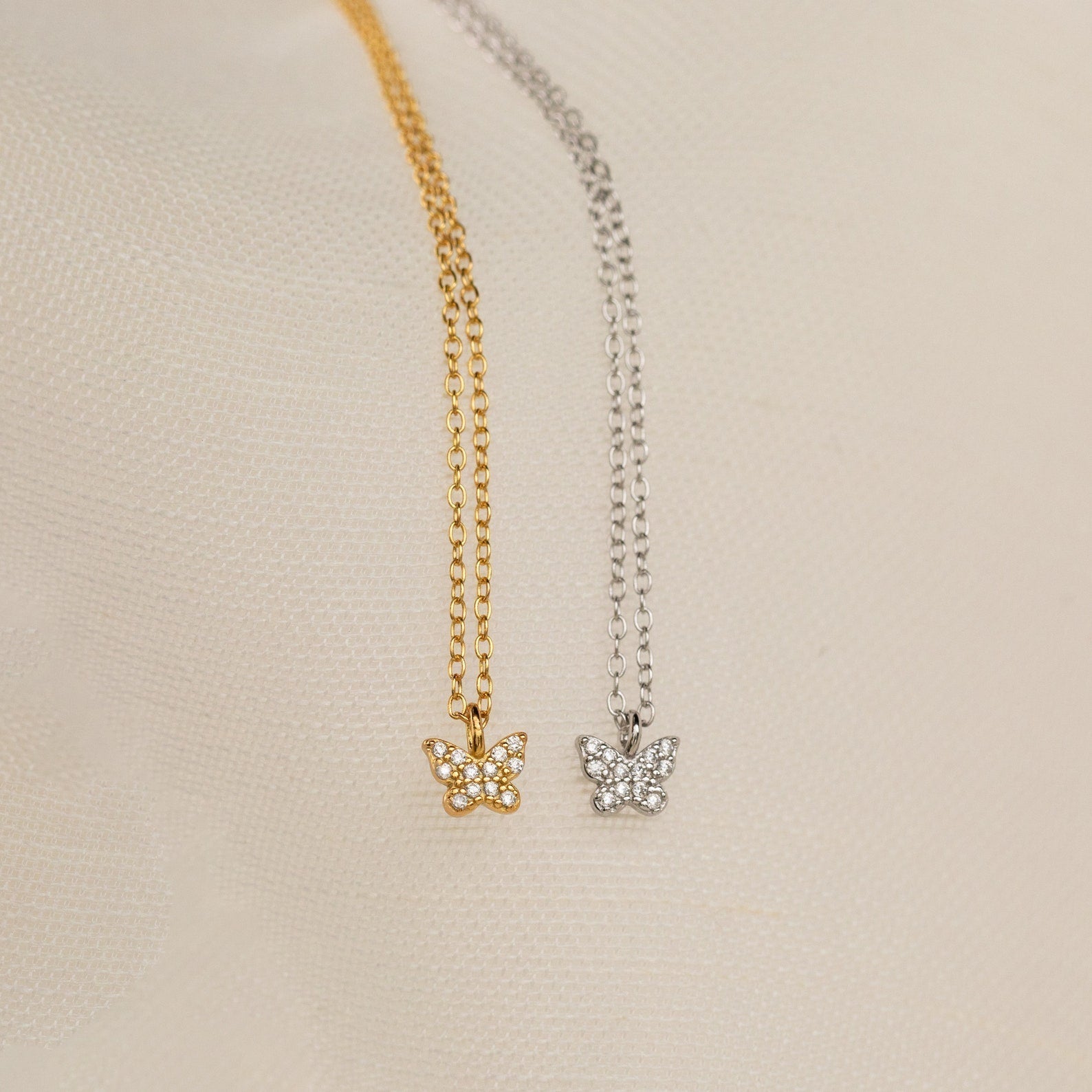 Mandy – Halskette Schmetterling Pavé