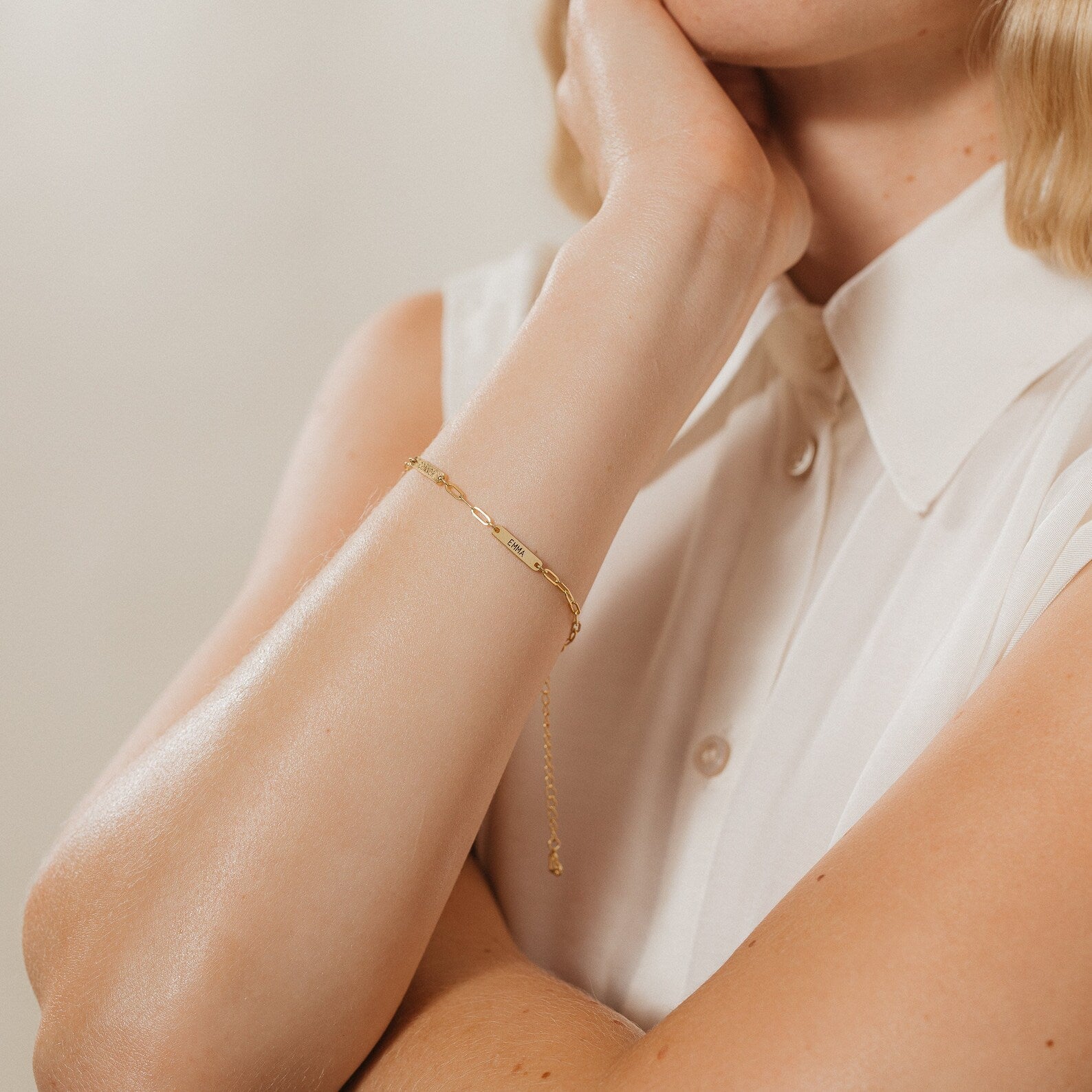 Shay – Armband Mini Plakette Personalisiert