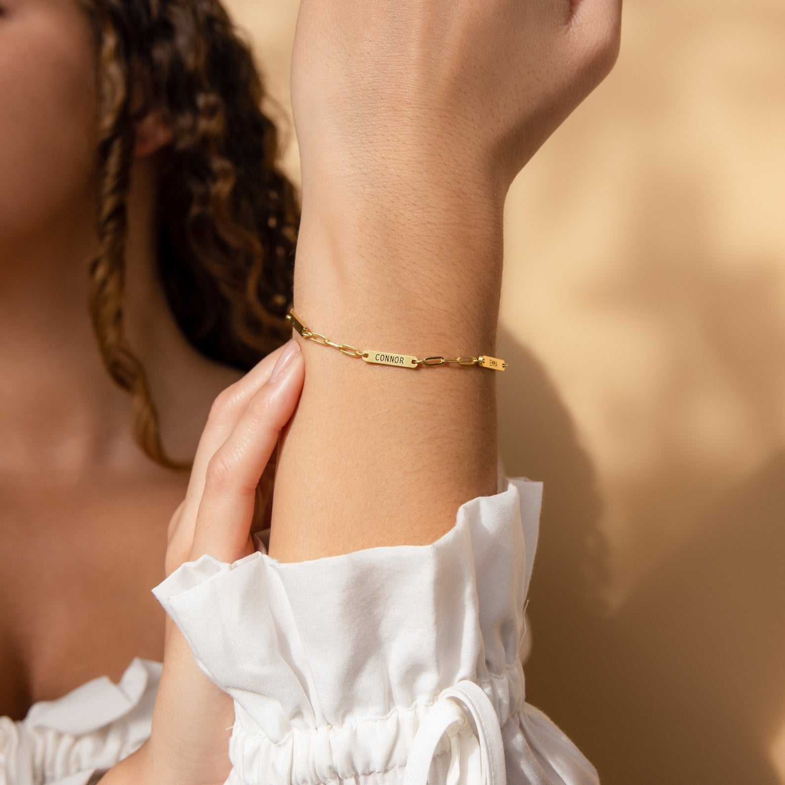 Shay – Armband Mini Plakette Personalisiert