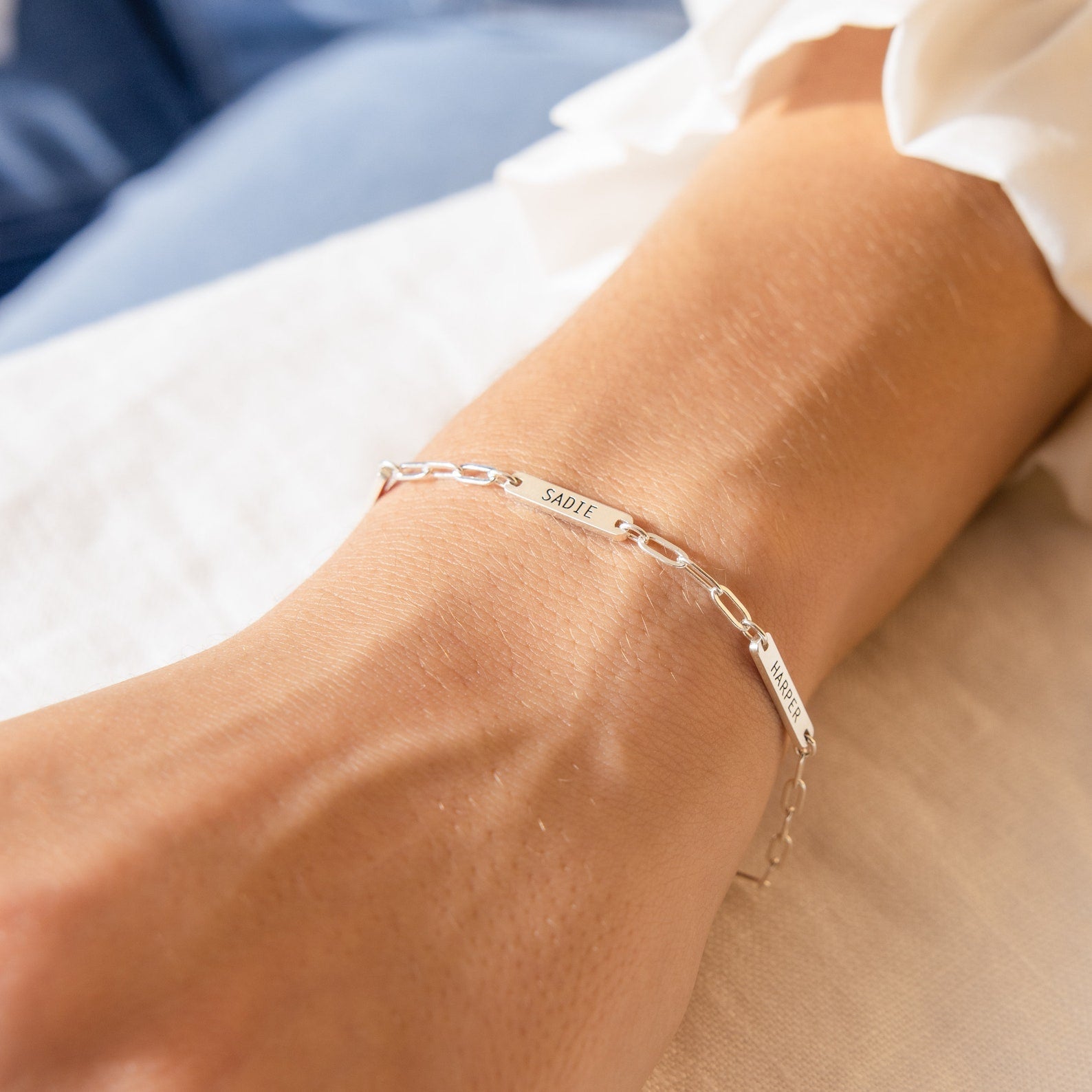 Shay – Armband Mini Plakette Personalisiert