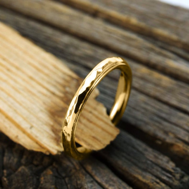 Nadia – Fidget-Dreh-Ring mit fein gehämmerter Band