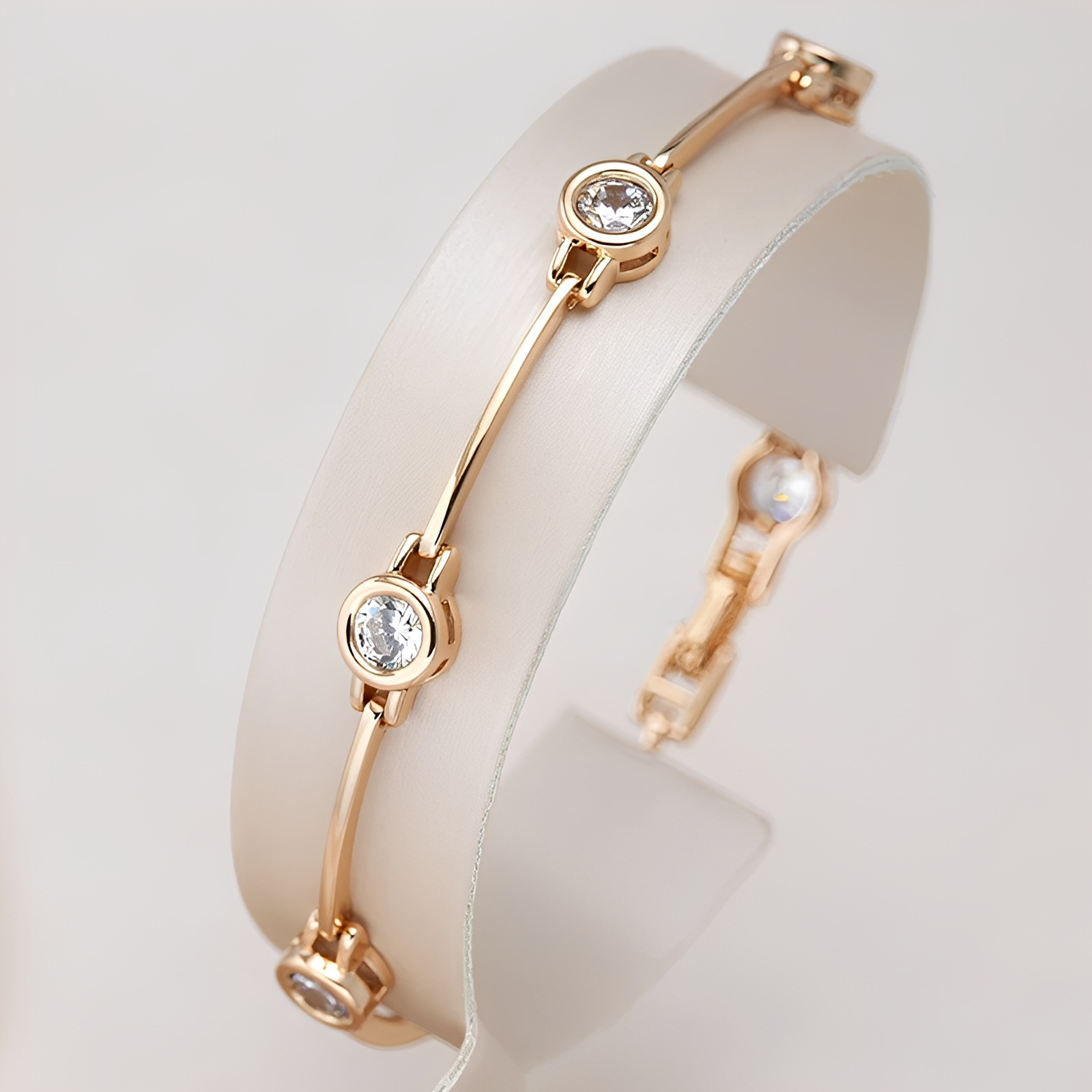 Lucía – Elegantes Goldarmband mit Zirkonia