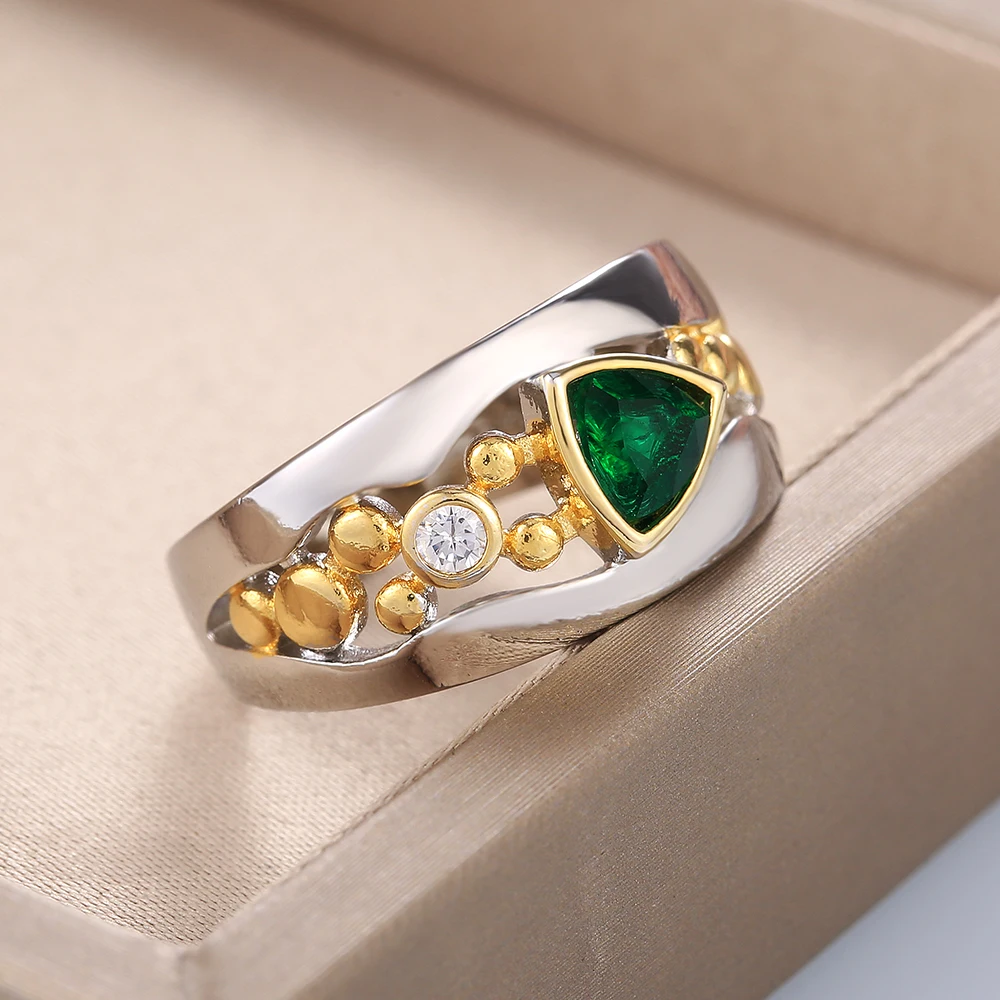 Emera – Vintage-Ring mit grünem Kristall