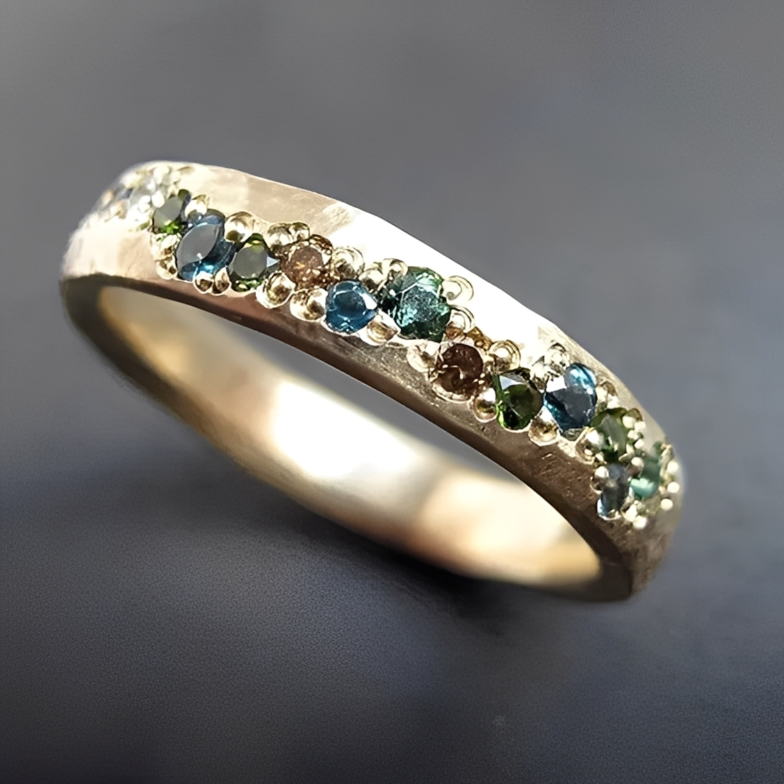Clara – Goldener Vintage Klassischer Ring