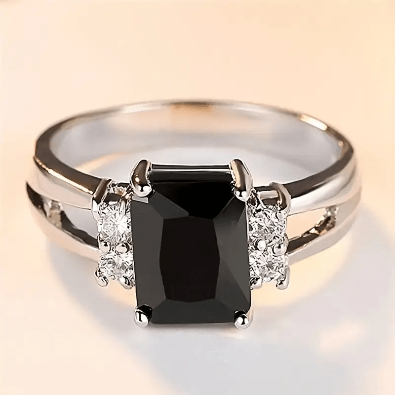 Ravenna – Vintage-Ring mit glänzendem Onyx