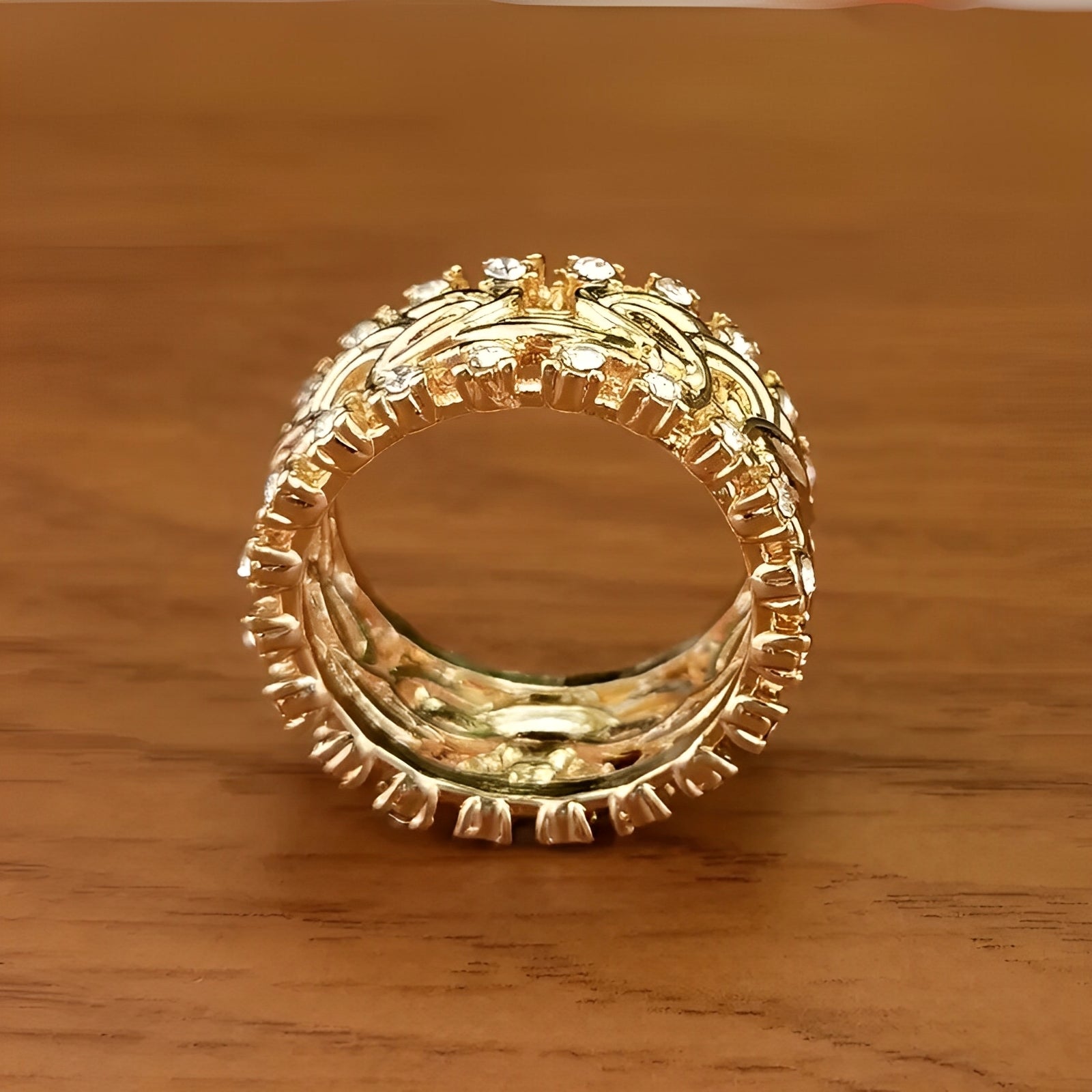 Ivy – Geflochtener Vintage-Ring in Gold mit Zirkonia