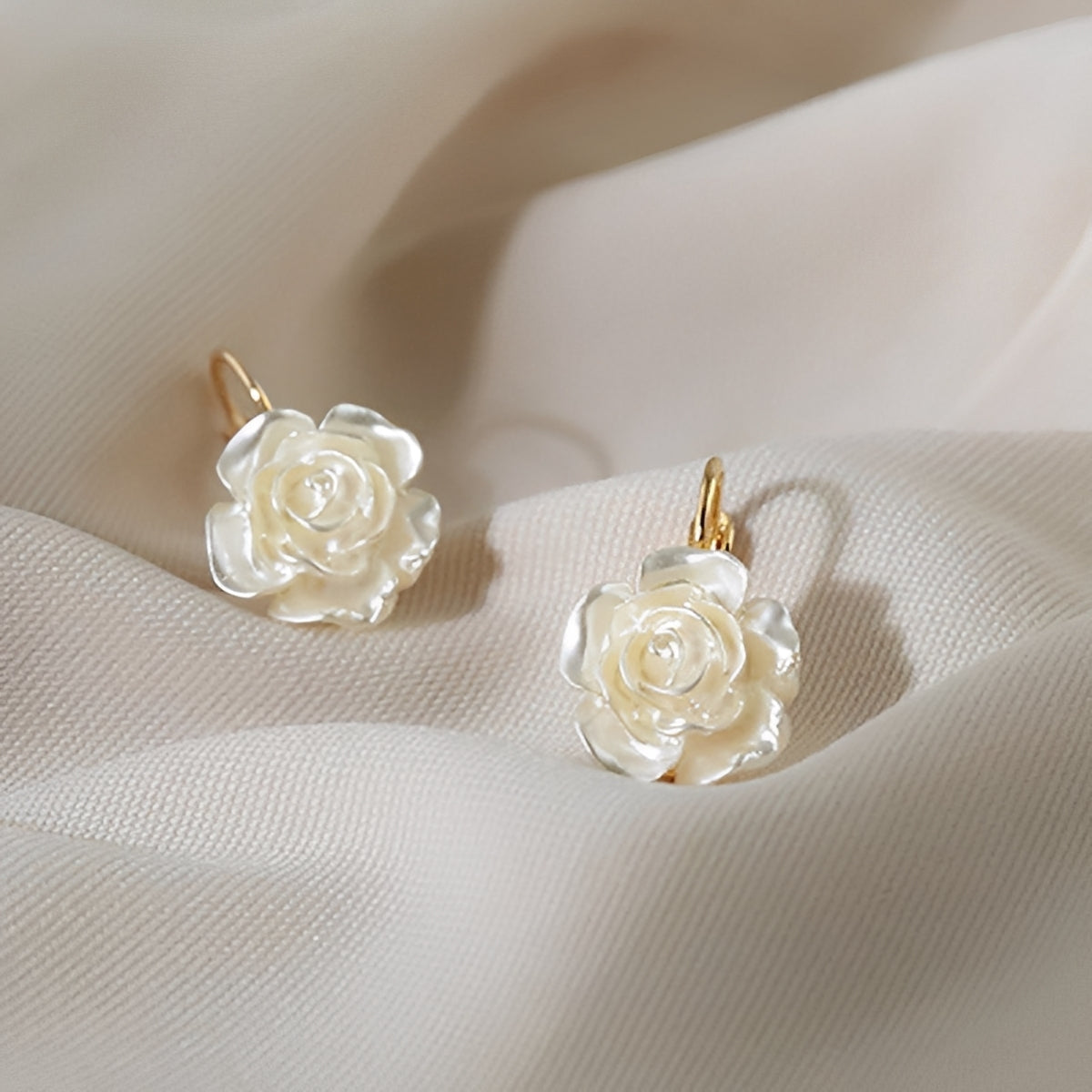 Kylie – Elegante Rosen-Ohrringe