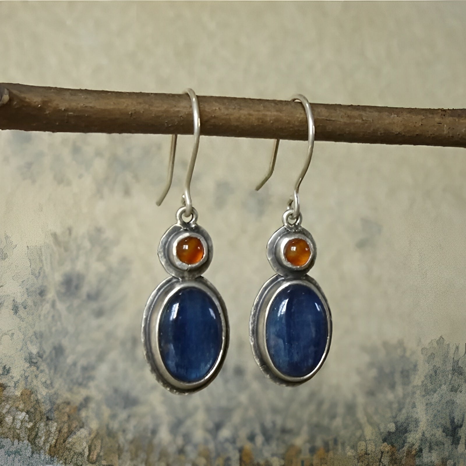 Gwen – Vintage-Ohrringe mit blauen Kristallen