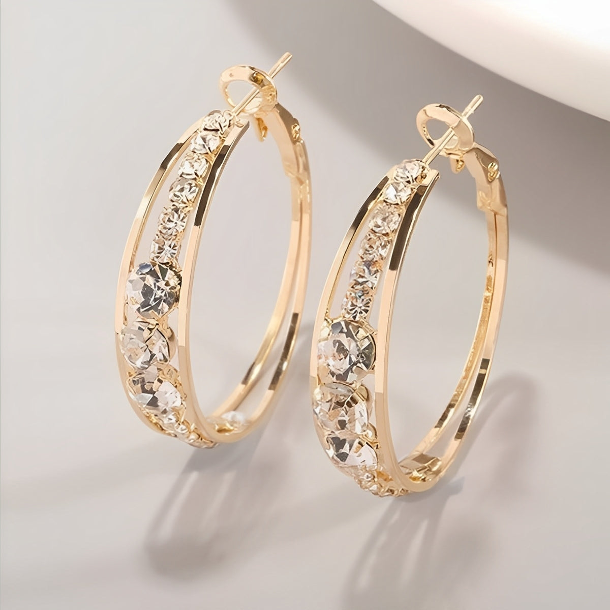 Alma – Elegante Ohrringe mit Goldbeschichtung