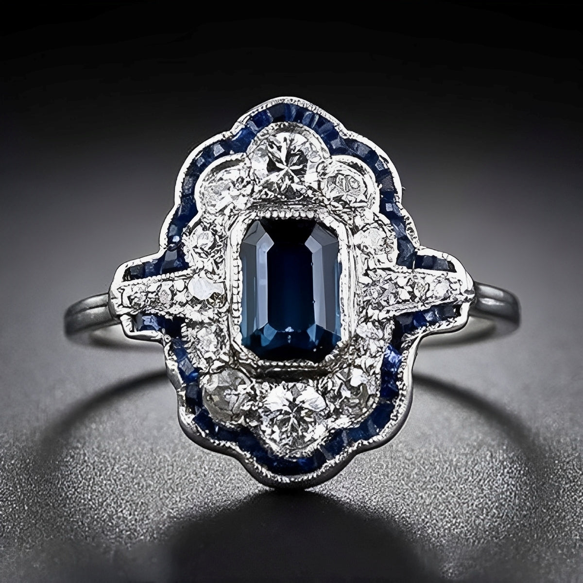 Inaya – Vintage Silberring mit blauem Kristall