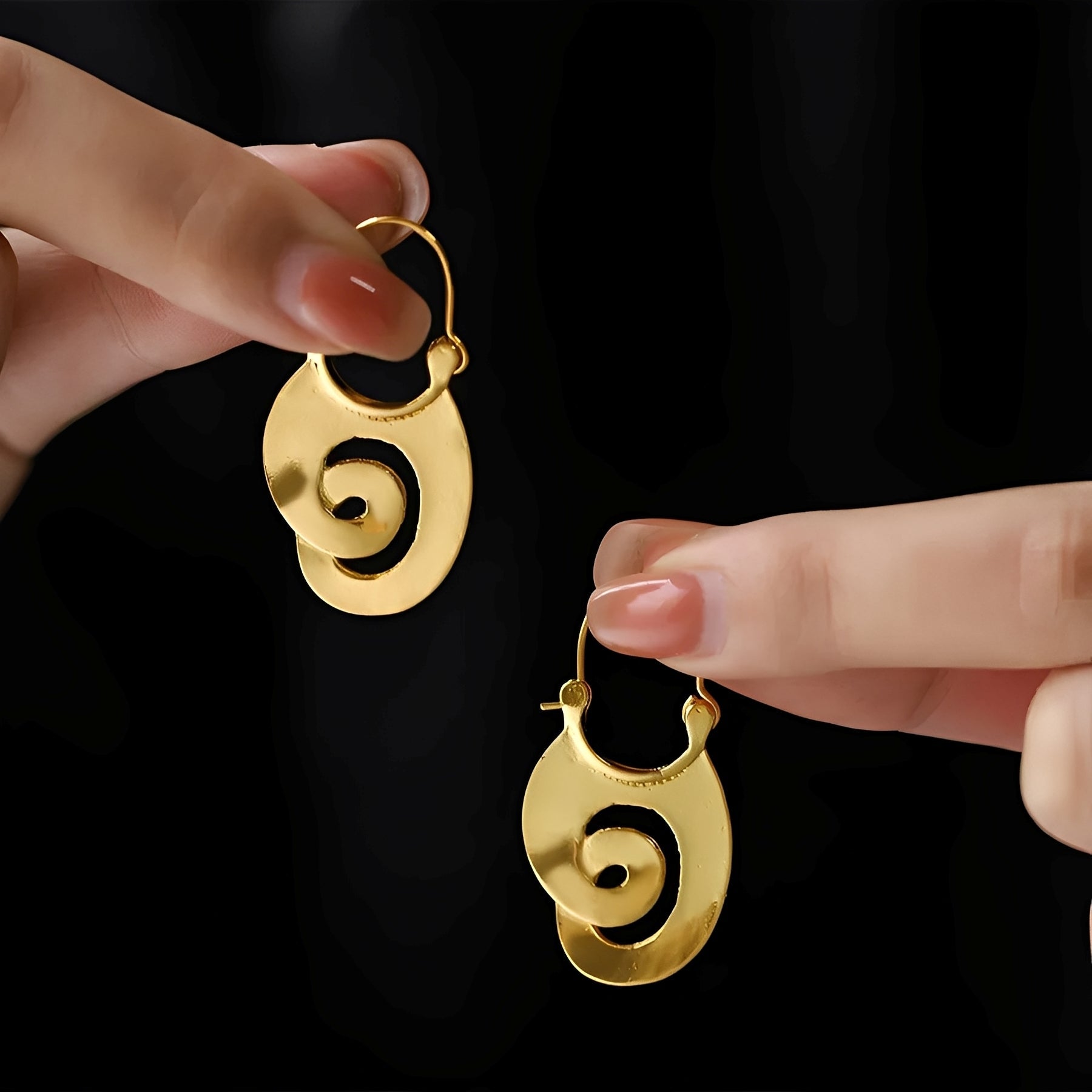 Selene – Vintage-Ohrringe mit Spiraldesign