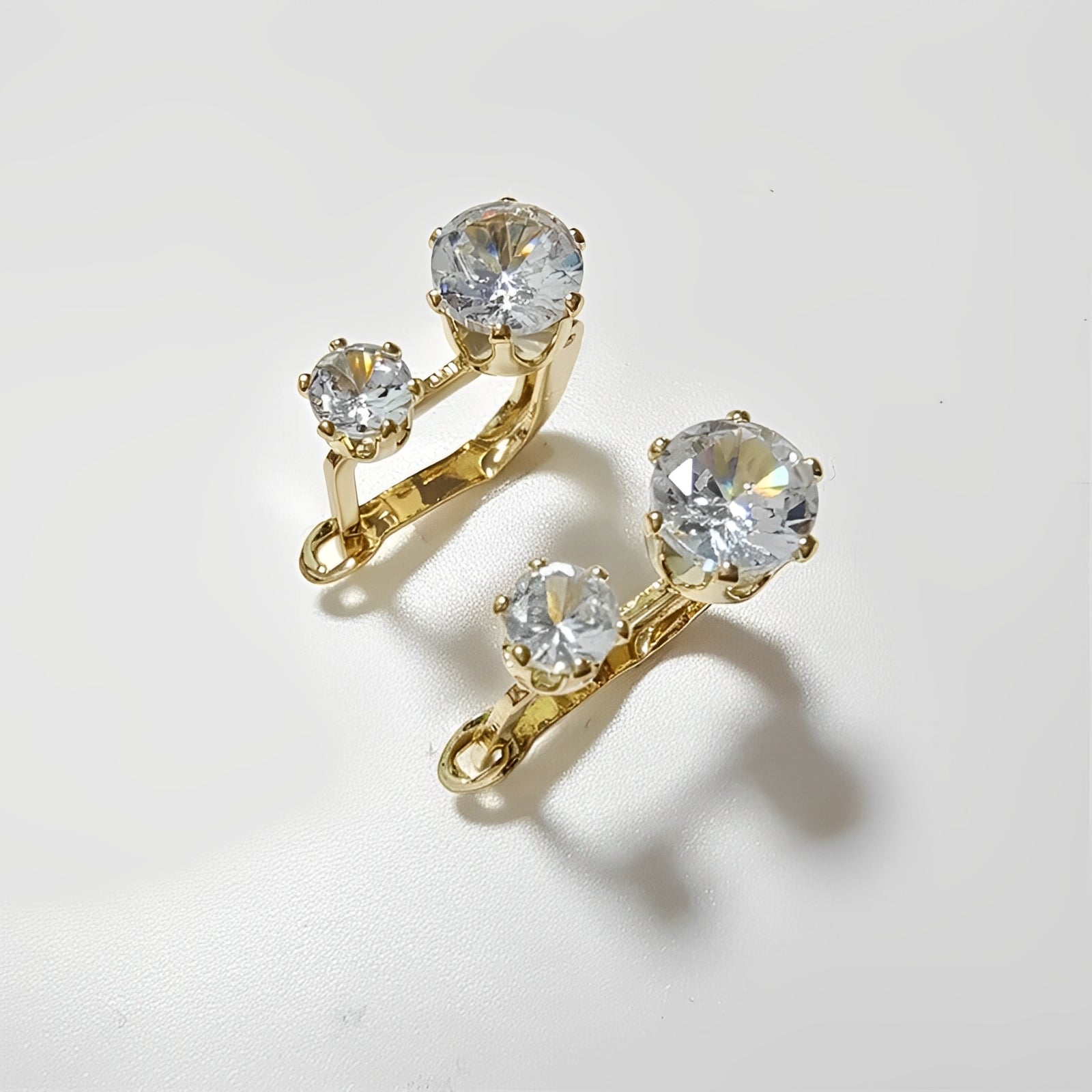 Lianne – Vintage Goldene Ohrringe mit Zirkonia