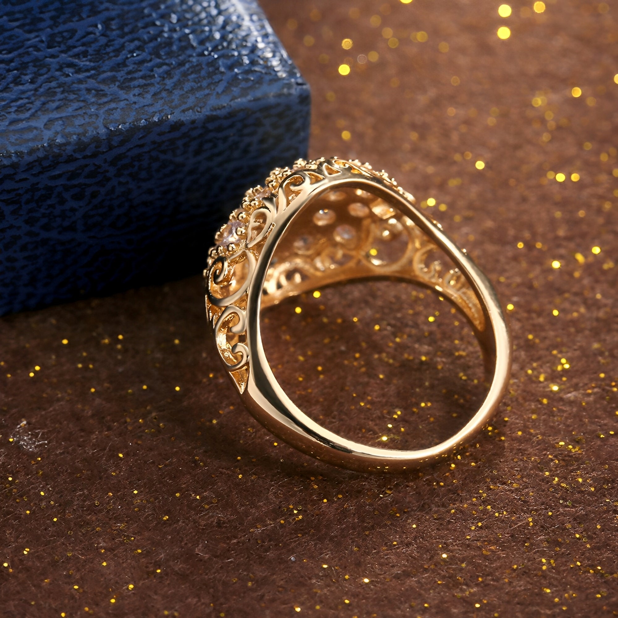 Nessa – Vintage Abgerundeter Ring in Glänzendem Gold