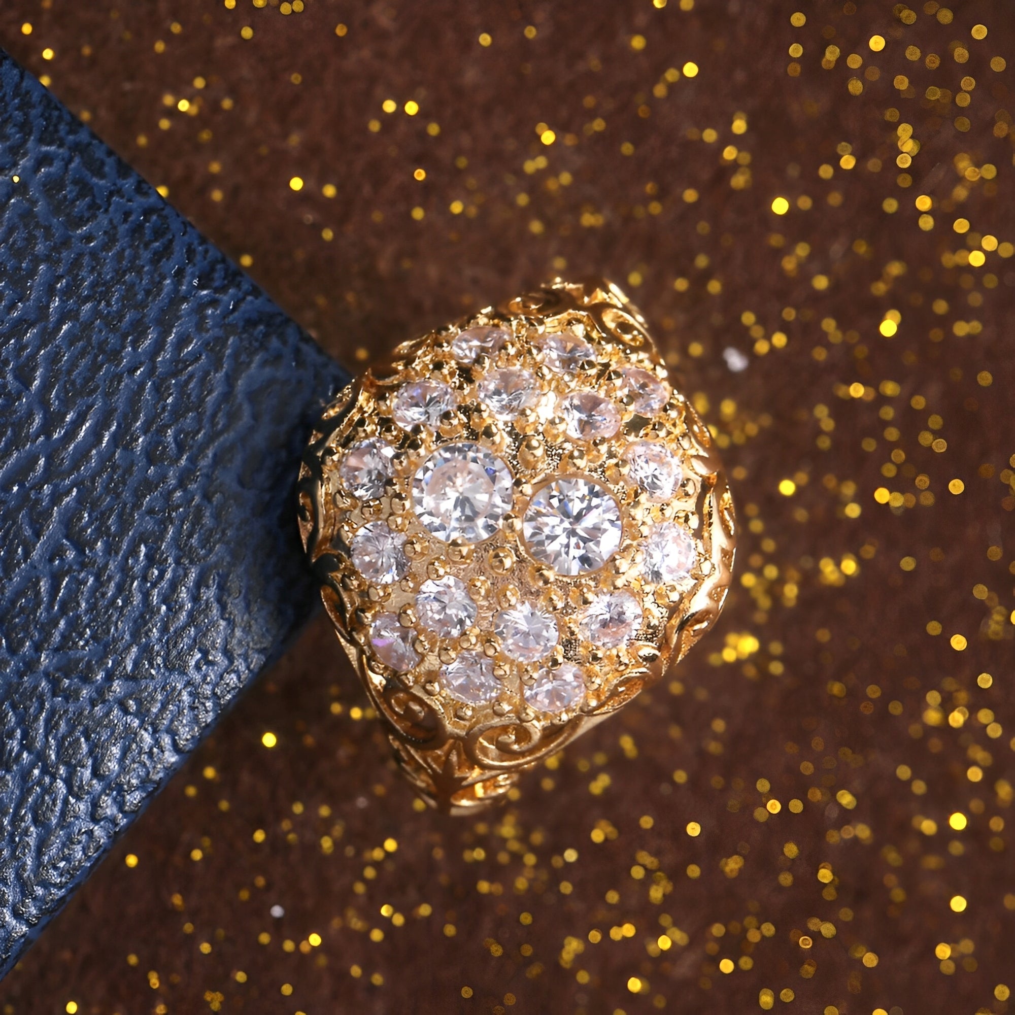 Nessa – Vintage Abgerundeter Ring in Glänzendem Gold