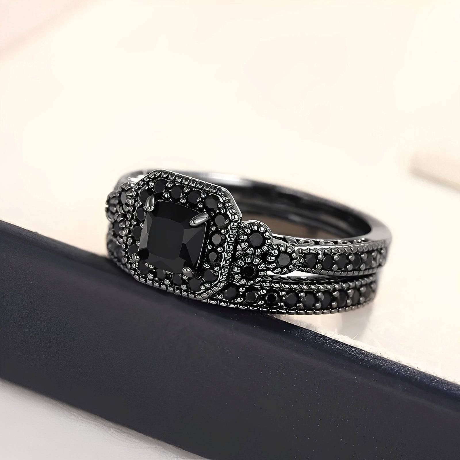 Adrian – Set Vintage-Ringe in Schwarz