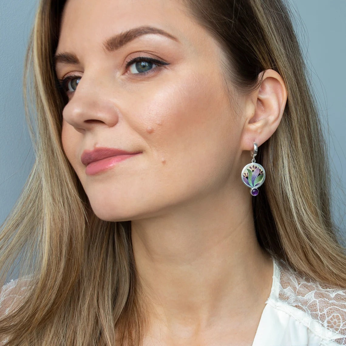 Lorna – Boho-Ohrringe mit lila Kristallen in Sterlingsilber