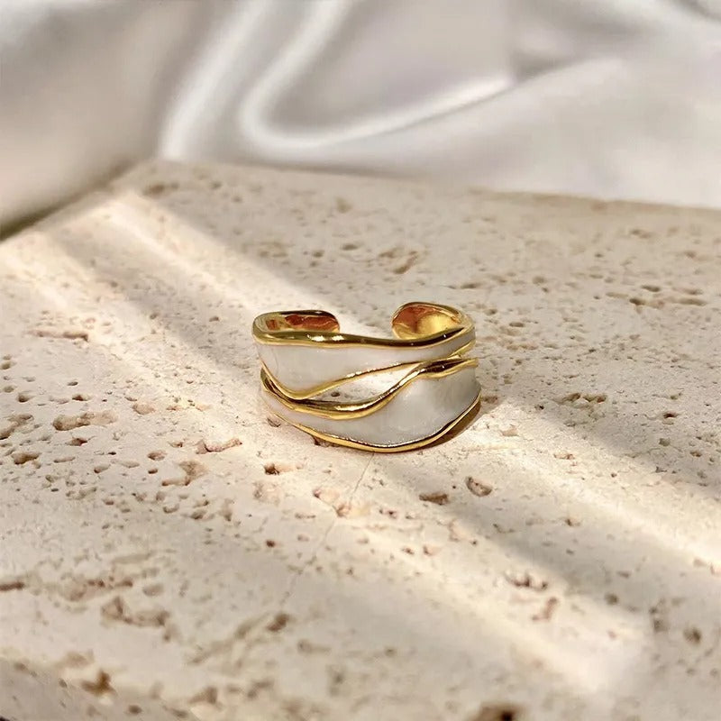 Bria – Vintage-Ring in Weißgold