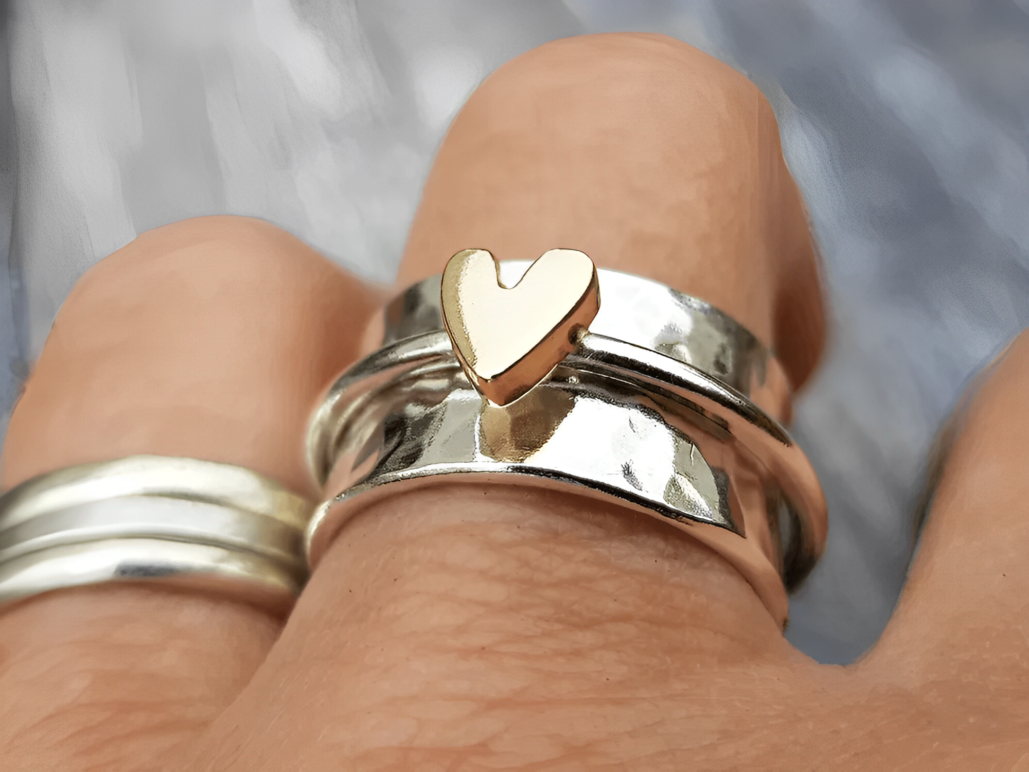 Kim – Vintage-Silberring mit goldenem Herz