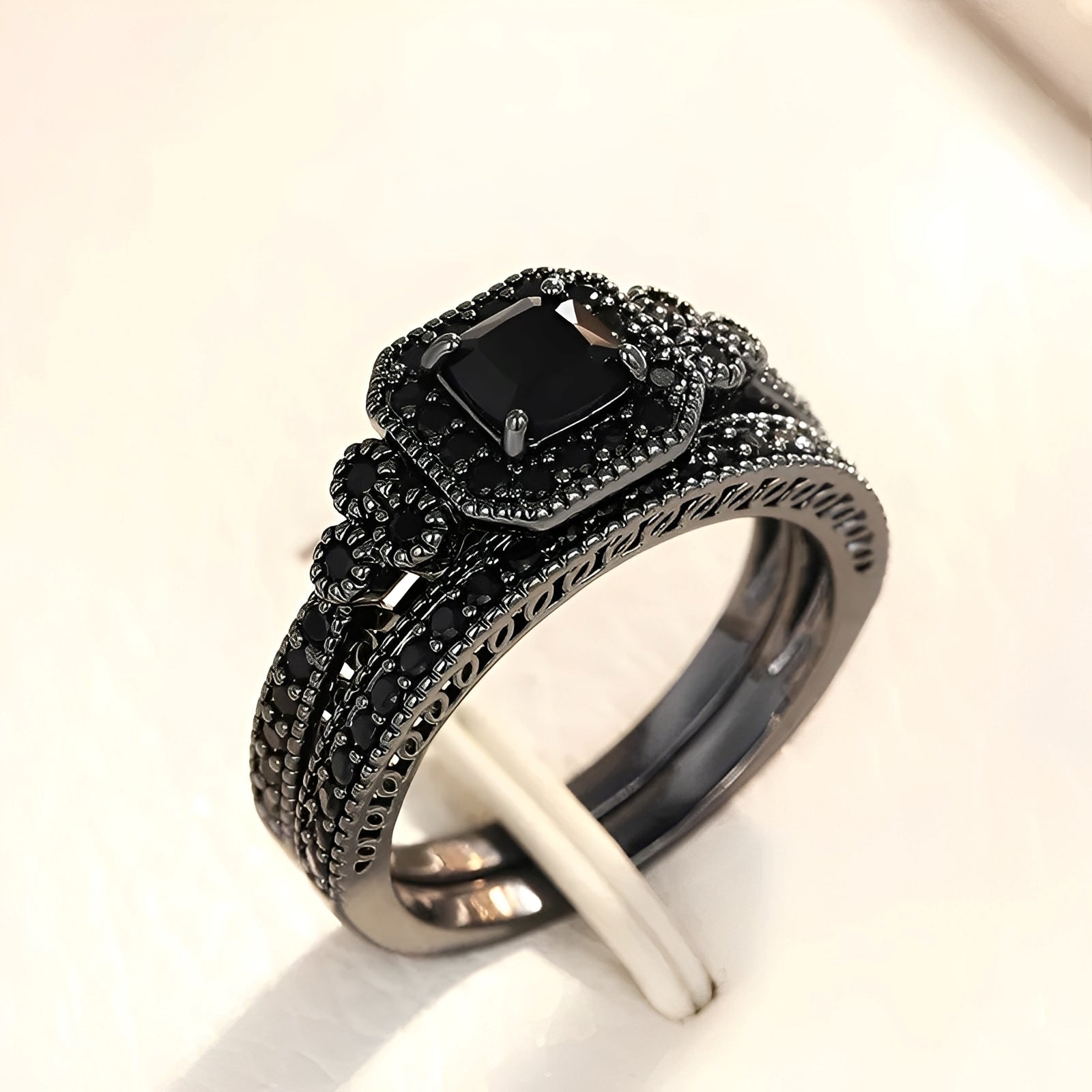 Adrian – Set Vintage-Ringe in Schwarz