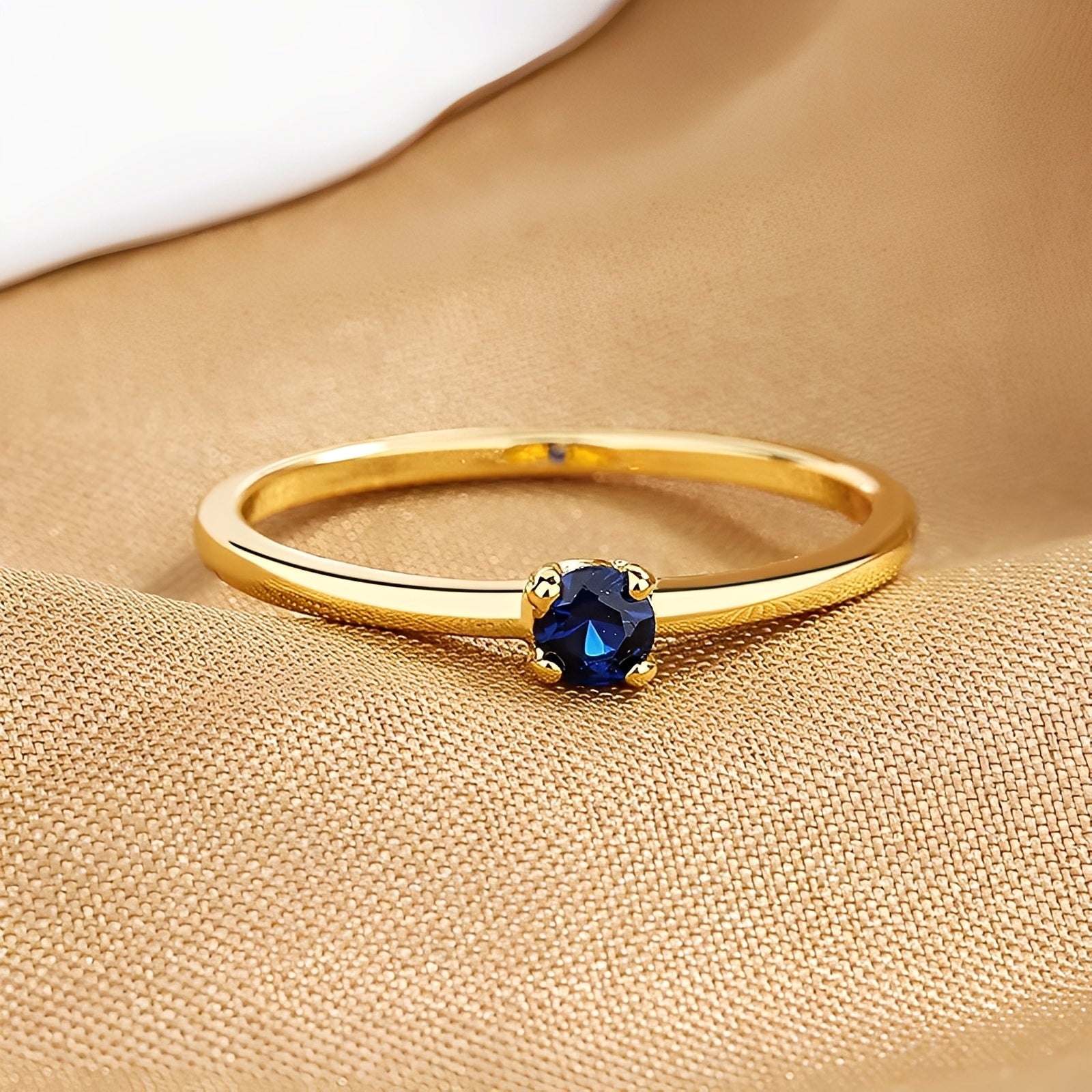 Rowena – Stapelbarer Geburtsstein-Ring