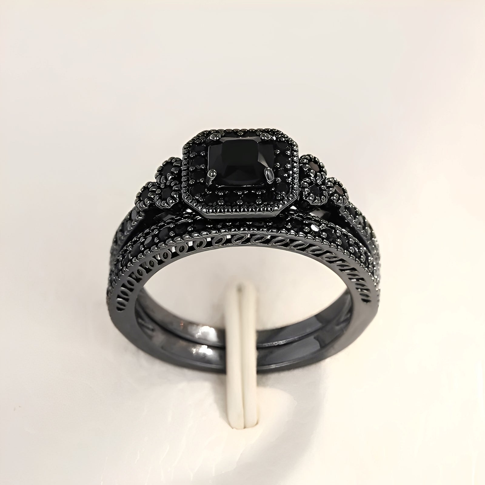 Adrian – Set Vintage-Ringe in Schwarz