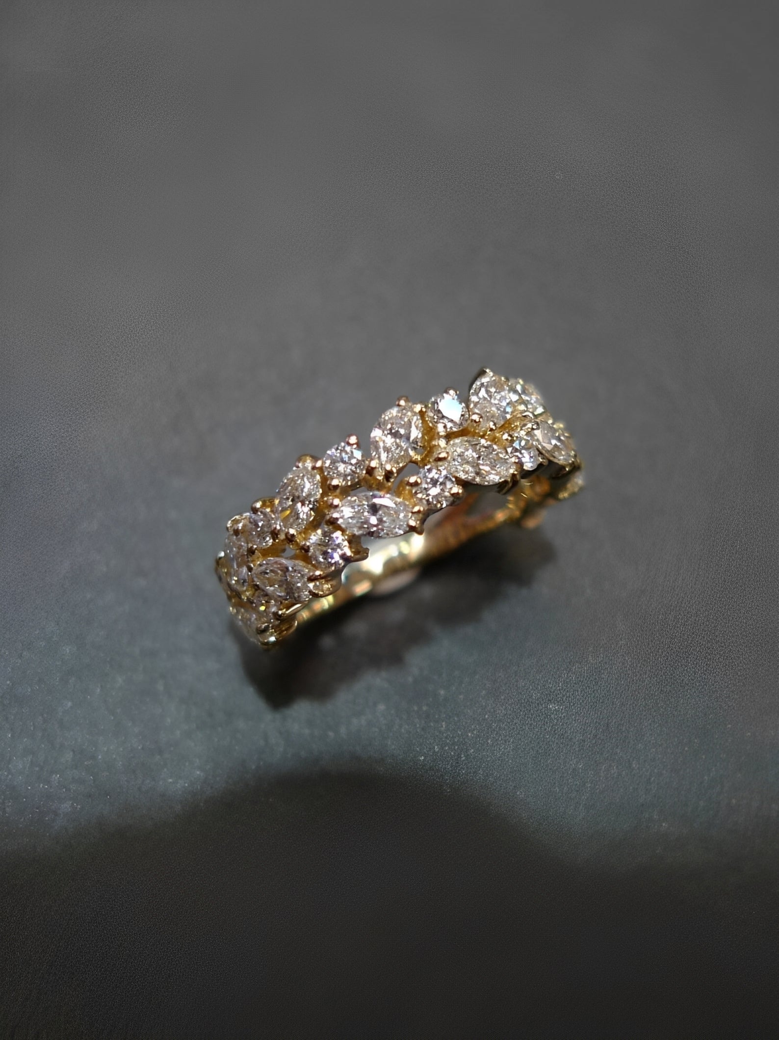Aeliana – Vintage Goldener Glänzender Ring
