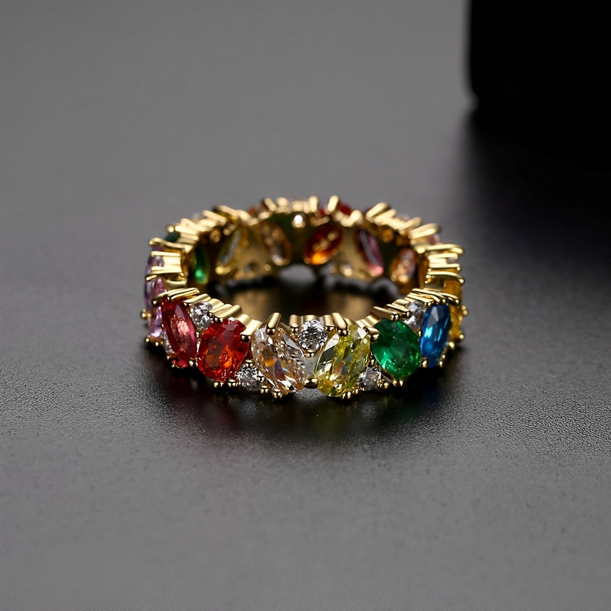 Dalia – Vintage-Ring mit mehrfarbigen Zirkonia