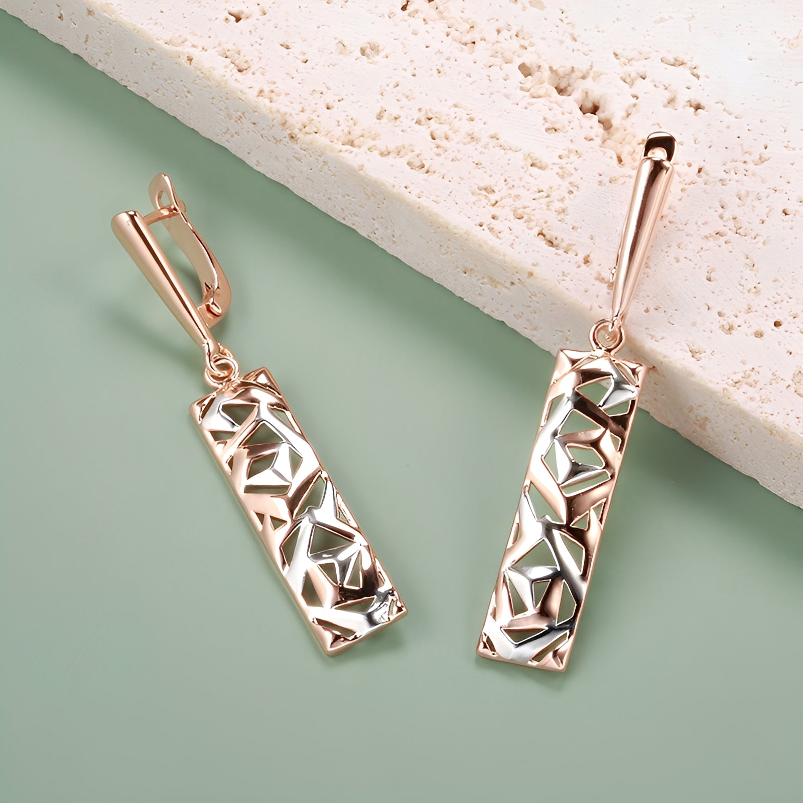 Simone – Rechteckige Elegante Ohrringe in Gold und Silber