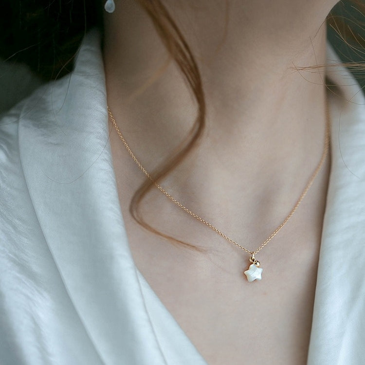 Celine – Kette Anhänger Stern und Perle Mini