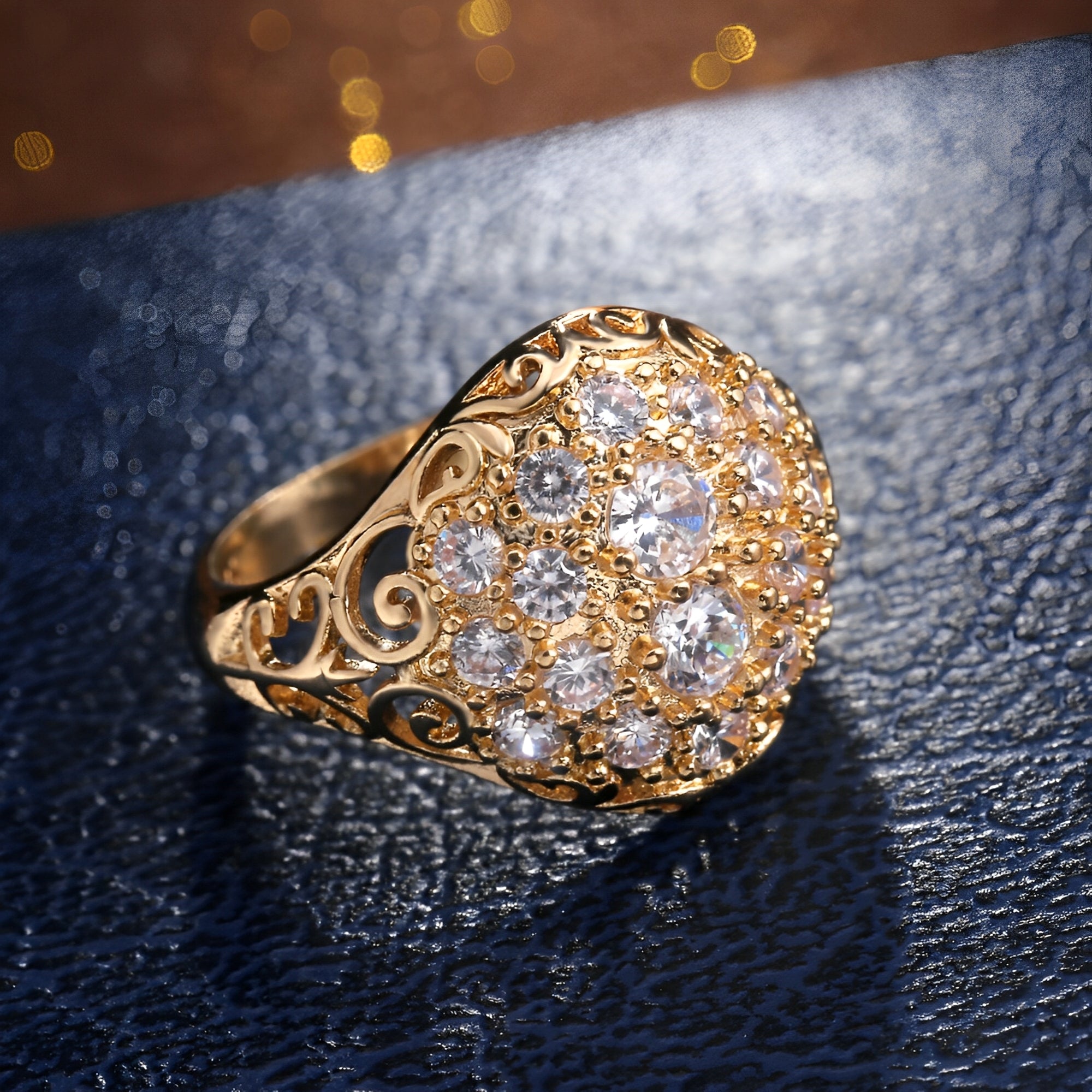 Nessa – Vintage Abgerundeter Ring in Glänzendem Gold