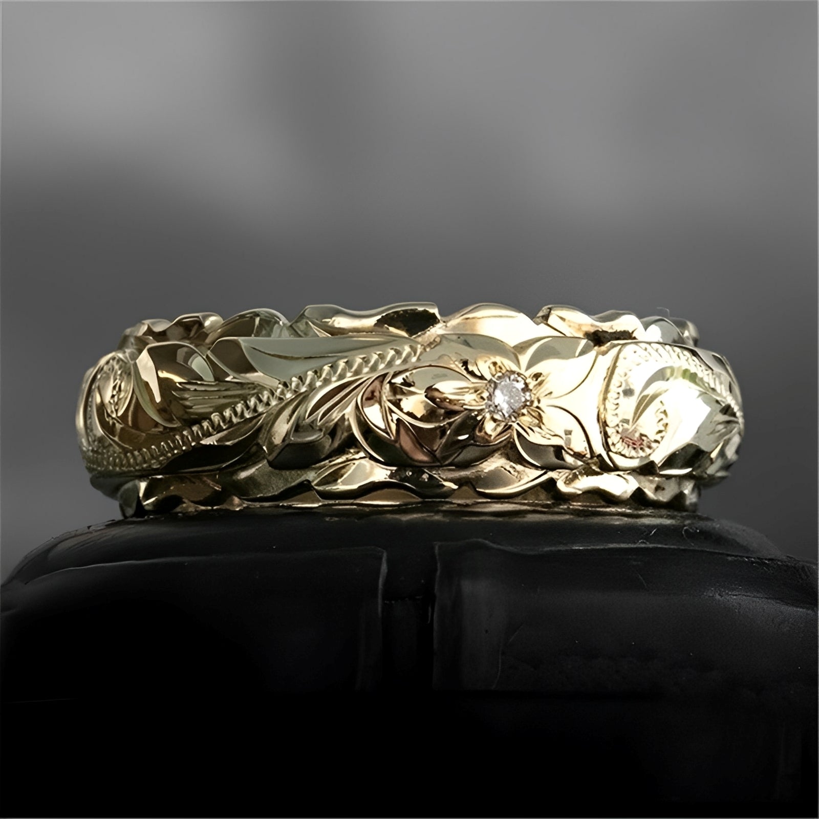 Florina – Goldener Vintage-Ring mit Blumenmotiv